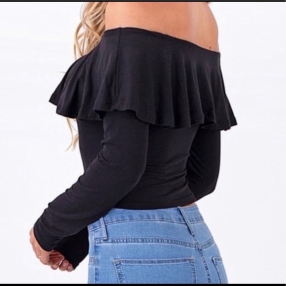 Hearts & Hips Black Off Shoulder Ruffled Long Sleeve Cropped Top - Picture 2 of 8